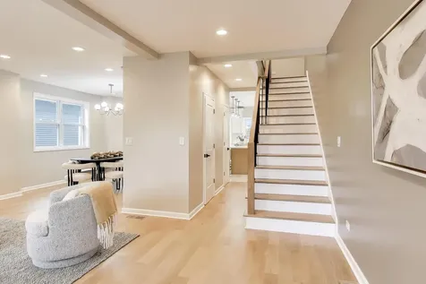 4065 North Meade Avenue Chicago IL 60634