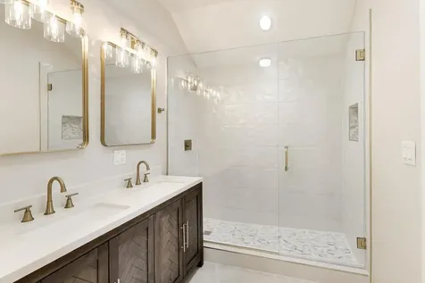 4065 North Meade Avenue Chicago IL 60634