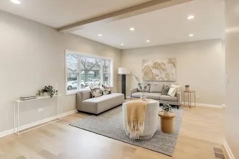 4065 North Meade Avenue Chicago IL 60634