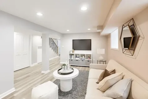 4065 North Meade Avenue Chicago IL 60634