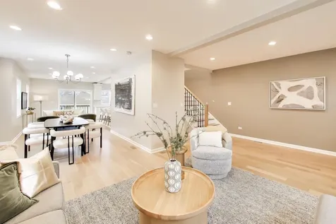 4065 North Meade Avenue Chicago IL 60634