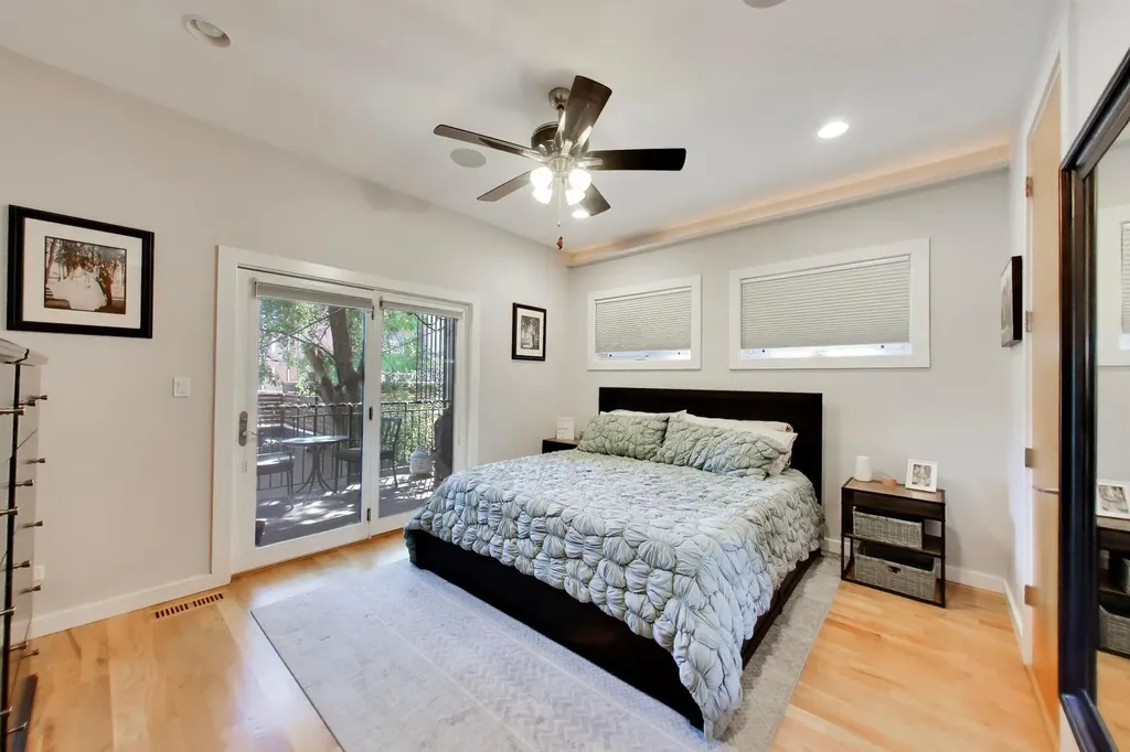 879 North Marshfield Avenue Chicago IL 60622