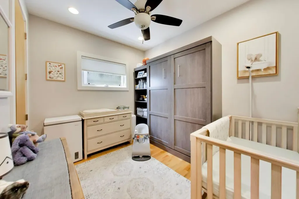 879 North Marshfield Avenue Chicago IL 60622