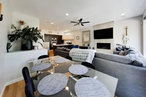 879 North Marshfield Avenue Chicago IL 60622