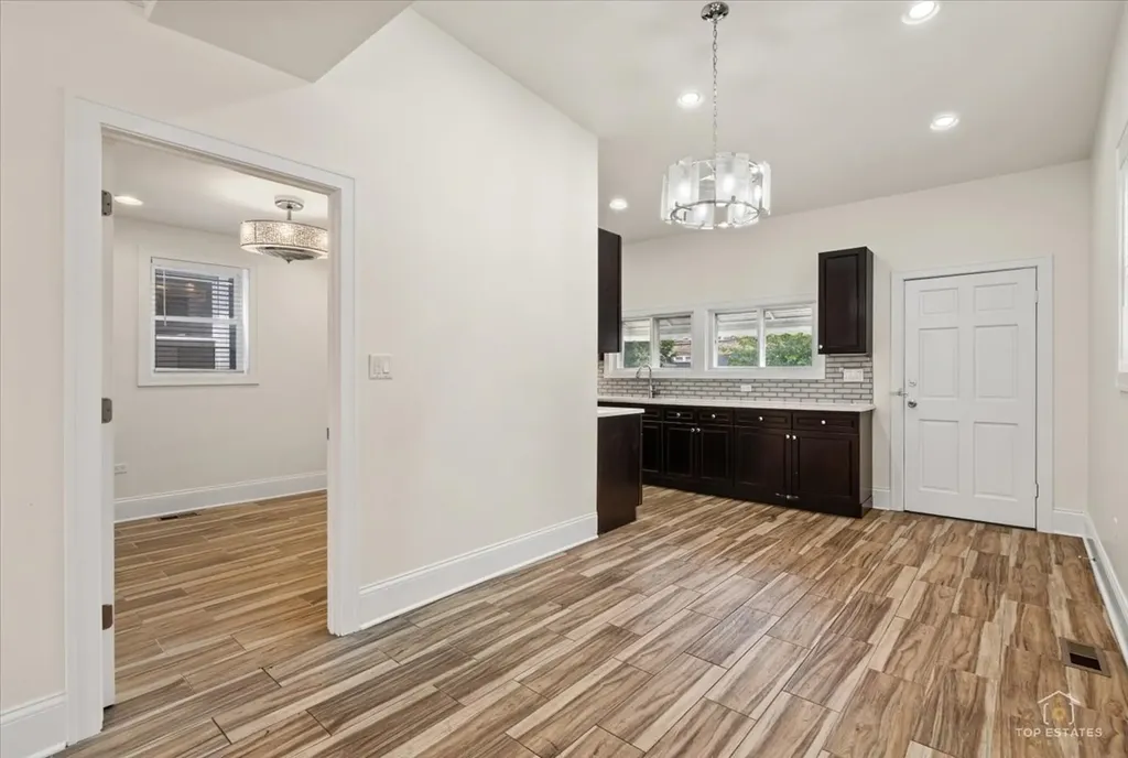 2617 North Springfield Avenue Chicago IL 60647