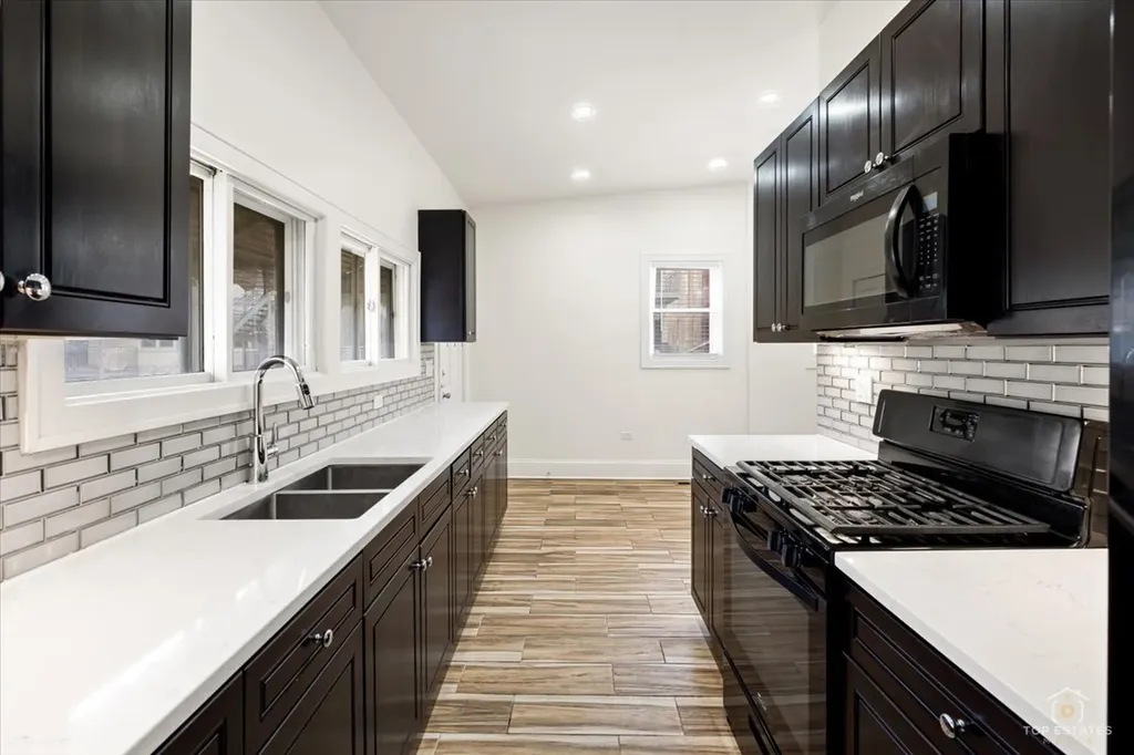 2617 North Springfield Avenue Chicago IL 60647