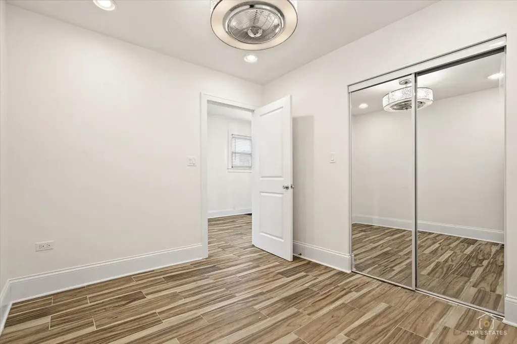 2617 North Springfield Avenue Chicago IL 60647