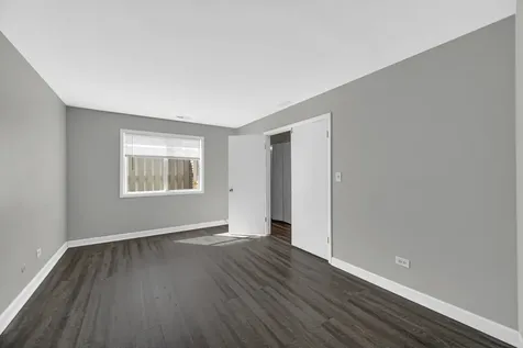 847 Oxford Place Wheeling IL 60090