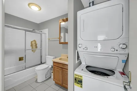 847 Oxford Place Wheeling IL 60090
