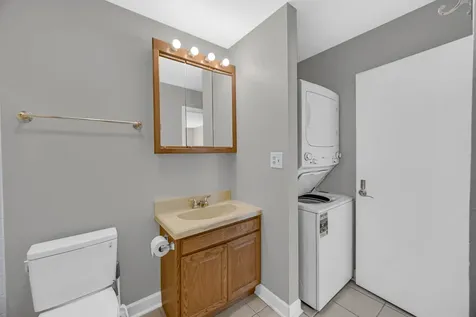 847 Oxford Place Wheeling IL 60090