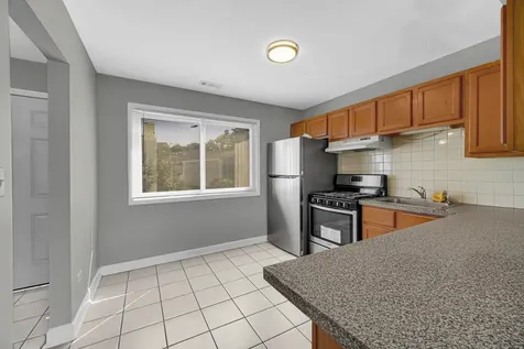847 Oxford Place Wheeling IL 60090
