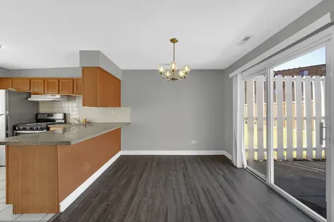 847 Oxford Place Wheeling IL 60090