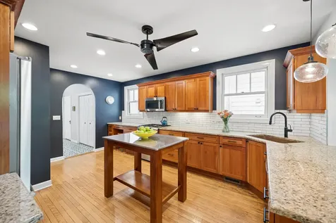 2751 Girard Avenue Evanston IL 60201