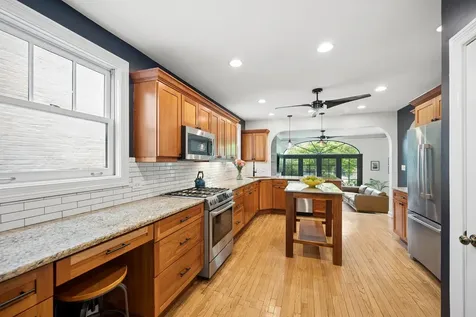 2751 Girard Avenue Evanston IL 60201