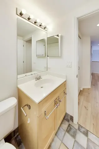 1806 West Argyle Street Chicago IL 60640