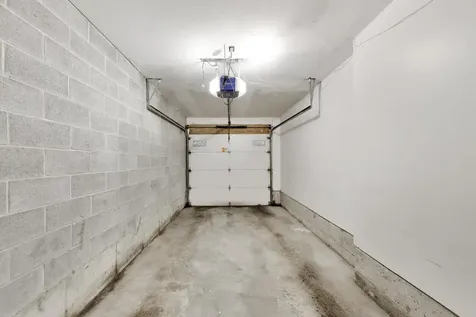 1806 West Argyle Street Chicago IL 60640
