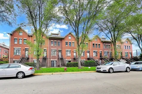 1806 West Argyle Street Chicago IL 60640