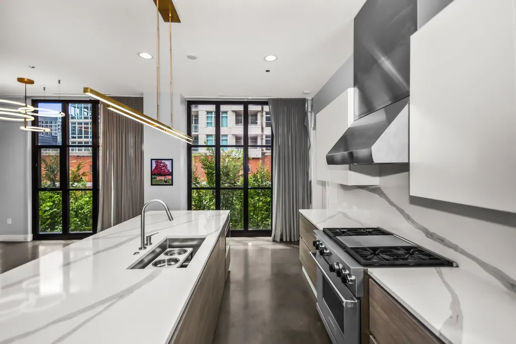 900 West Washington Boulevard Chicago IL 60607