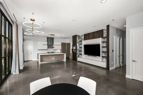 900 West Washington Boulevard Chicago IL 60607