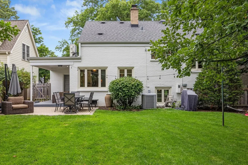 3929 Grove Avenue Western Springs IL 60558