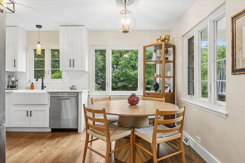 3929 Grove Avenue Western Springs IL 60558