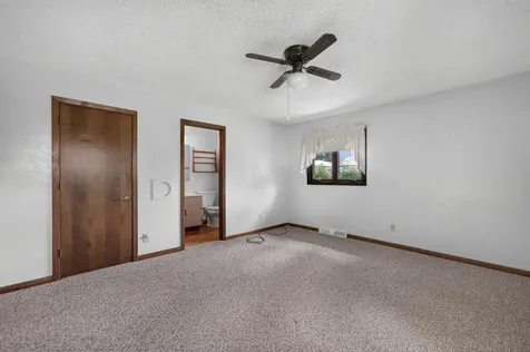 113 Ebbesen Street Dekalb IL 60115