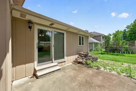 113 Ebbesen Street Dekalb IL 60115
