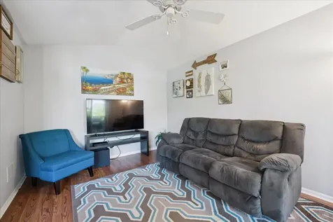 1116 Burnham Court Mundelein IL 60060
