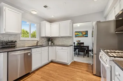 1116 Burnham Court Mundelein IL 60060