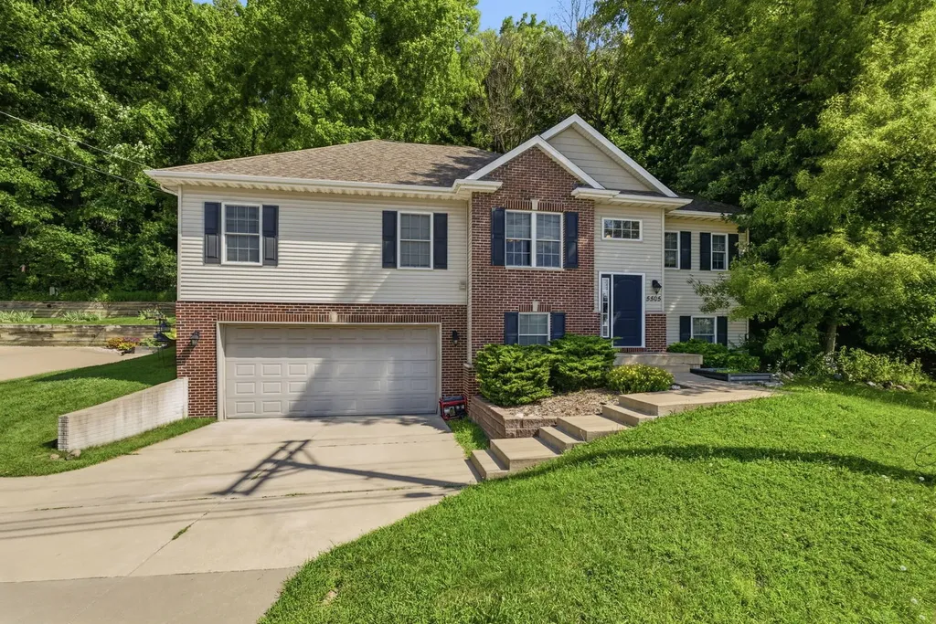 5505 38TH Avenue Moline IL 61265
