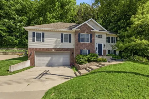 5505 38TH Avenue Moline IL 61265