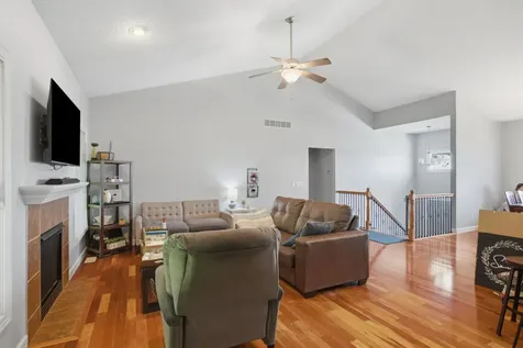 5505 38TH Avenue Moline IL 61265