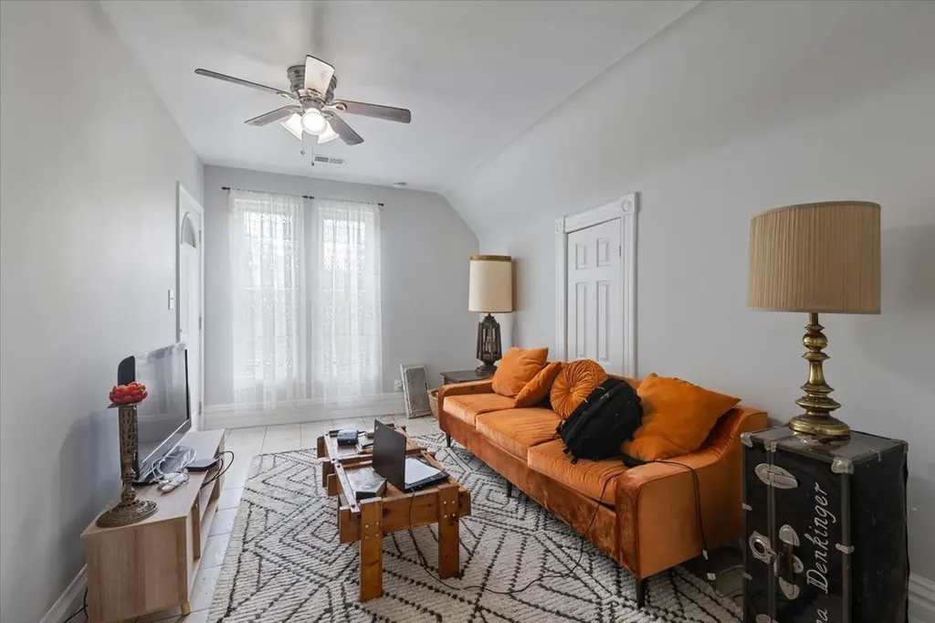 1634 North Sawyer Avenue Chicago IL 60647