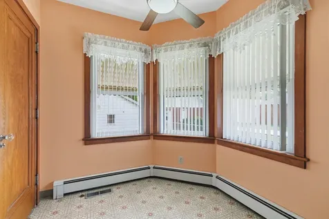 2338 7TH Street East Moline IL 61244