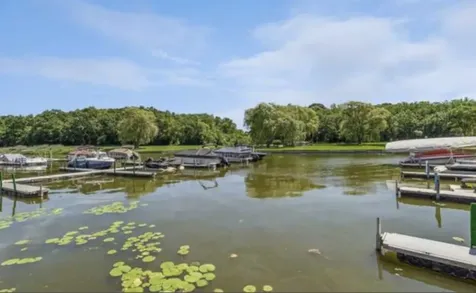 34 Montego Colony Fox Lake IL 60020