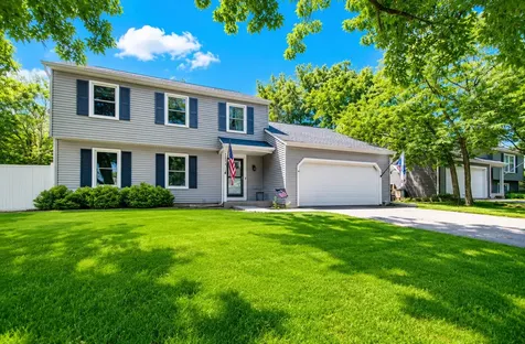 1581 Madison Avenue St. Charles IL 60174