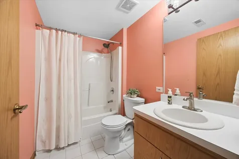 11525 Settlers Pond Way Orland Park IL 60467