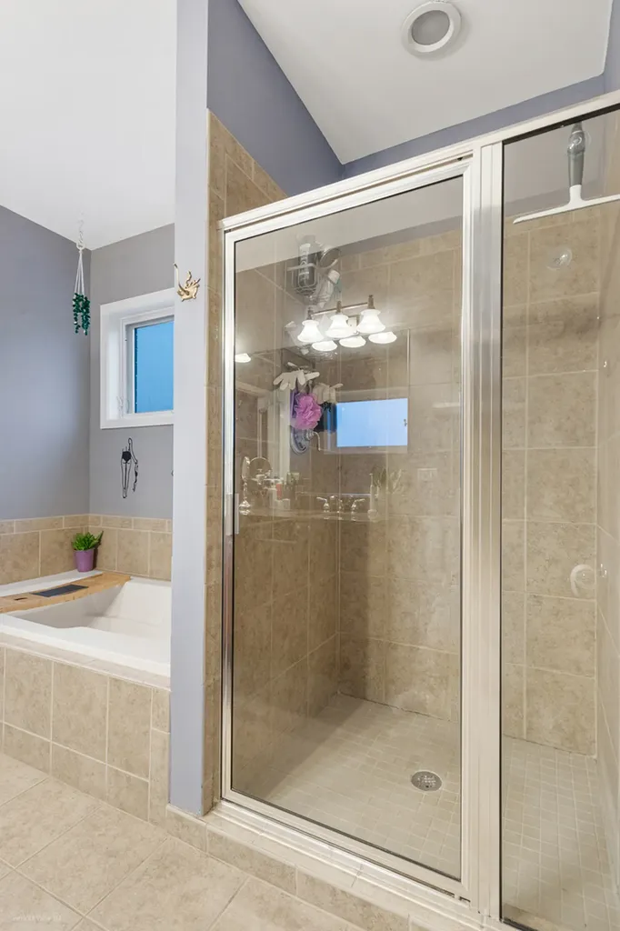 5617 West Lawrence Avenue Chicago IL 60630