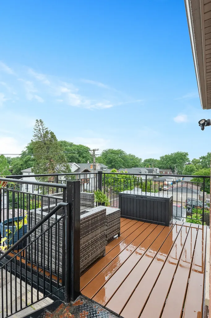 5617 West Lawrence Avenue Chicago IL 60630