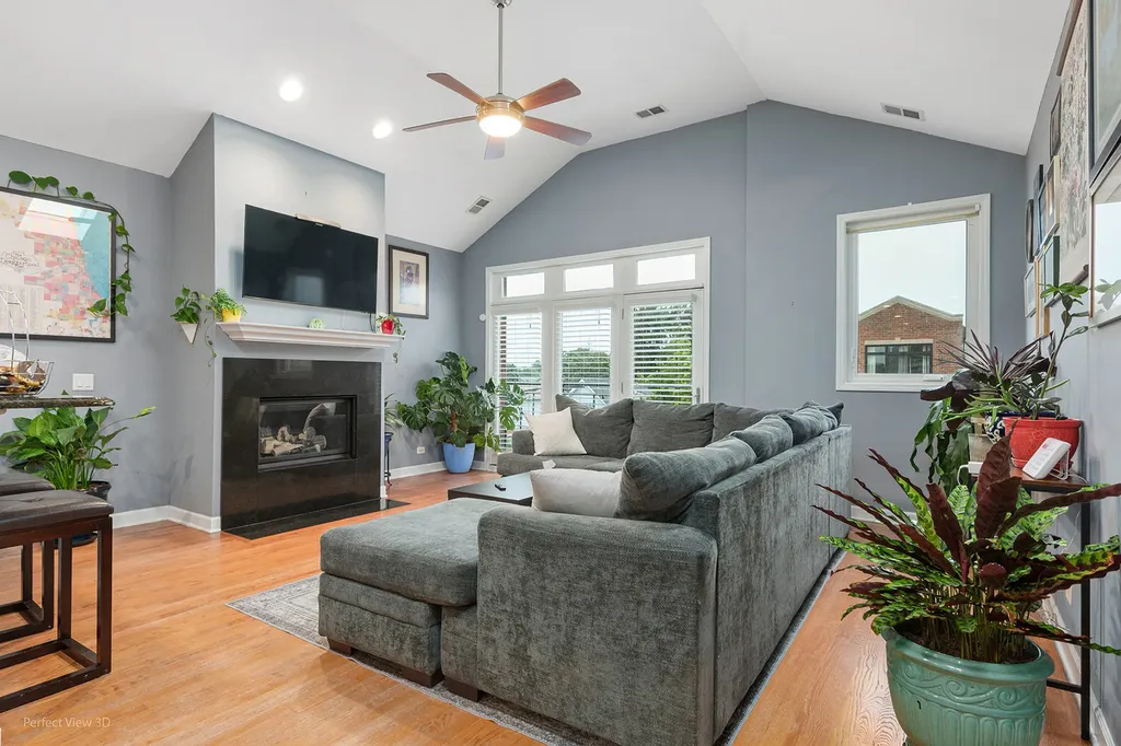 5617 West Lawrence Avenue Chicago IL 60630