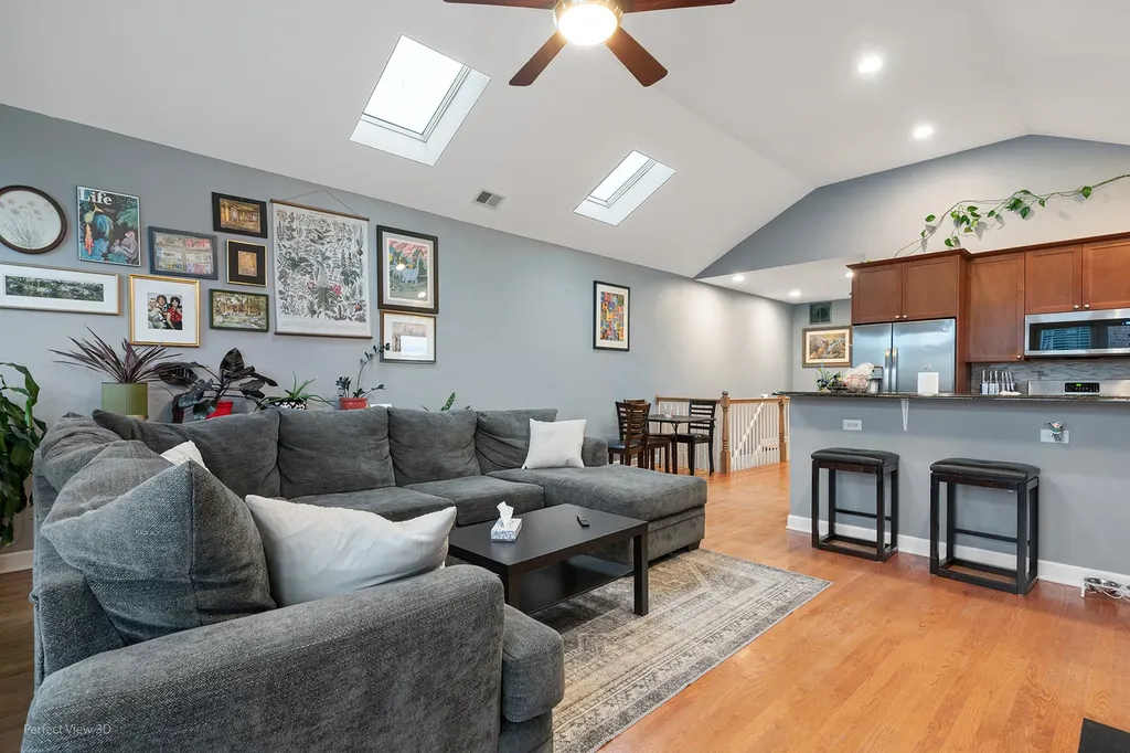 5617 West Lawrence Avenue Chicago IL 60630
