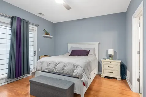 5617 West Lawrence Avenue Chicago IL 60630