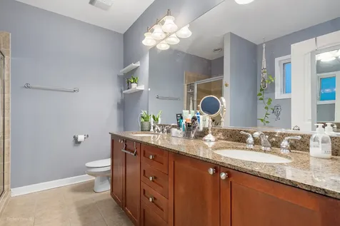 5617 West Lawrence Avenue Chicago IL 60630