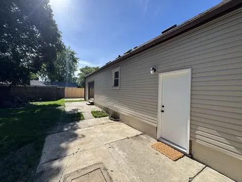 511 Montgomery Road Montgomery IL 60538