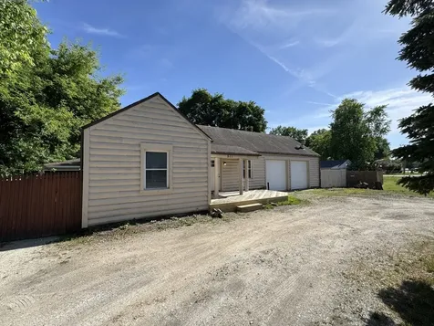511 Montgomery Road Montgomery IL 60538