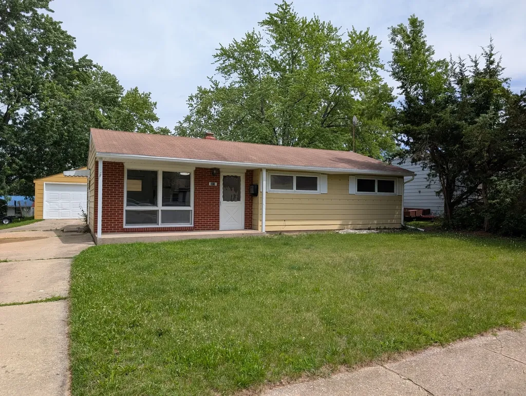 311 Stewart Drive Freeport IL 61032
