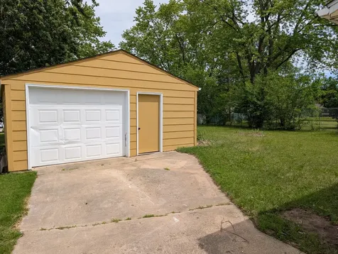 311 Stewart Drive Freeport IL 61032