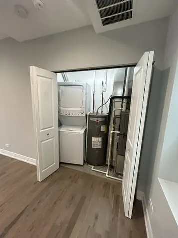 926 West 32nd Place Chicago IL 60608