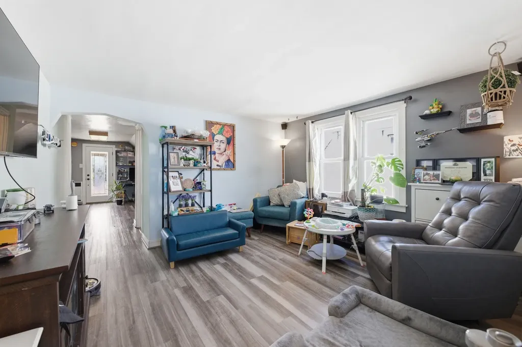 5052 South Laporte Avenue Chicago IL 60638