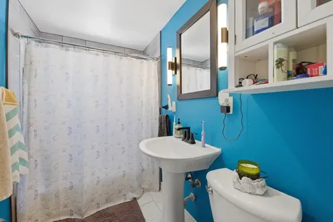 5052 South Laporte Avenue Chicago IL 60638